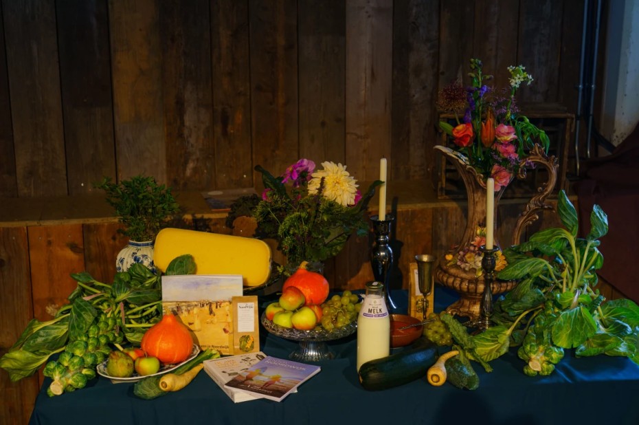 Hedendaags stilleven met lokale producten