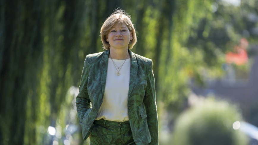 Wethouder Zwijndrecht Jacqueline van Dongen 